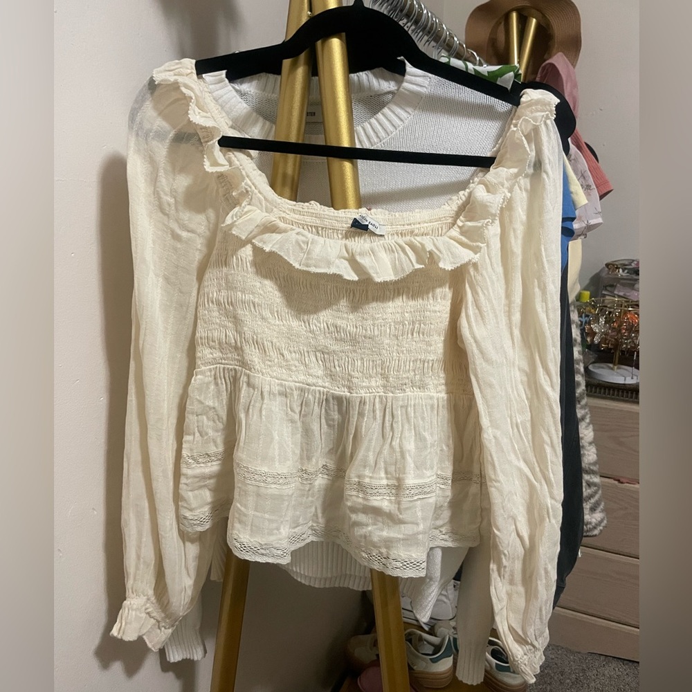 American Eagle Outfitters Ivory Ruffle Blouse